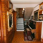 Enzo\'S House