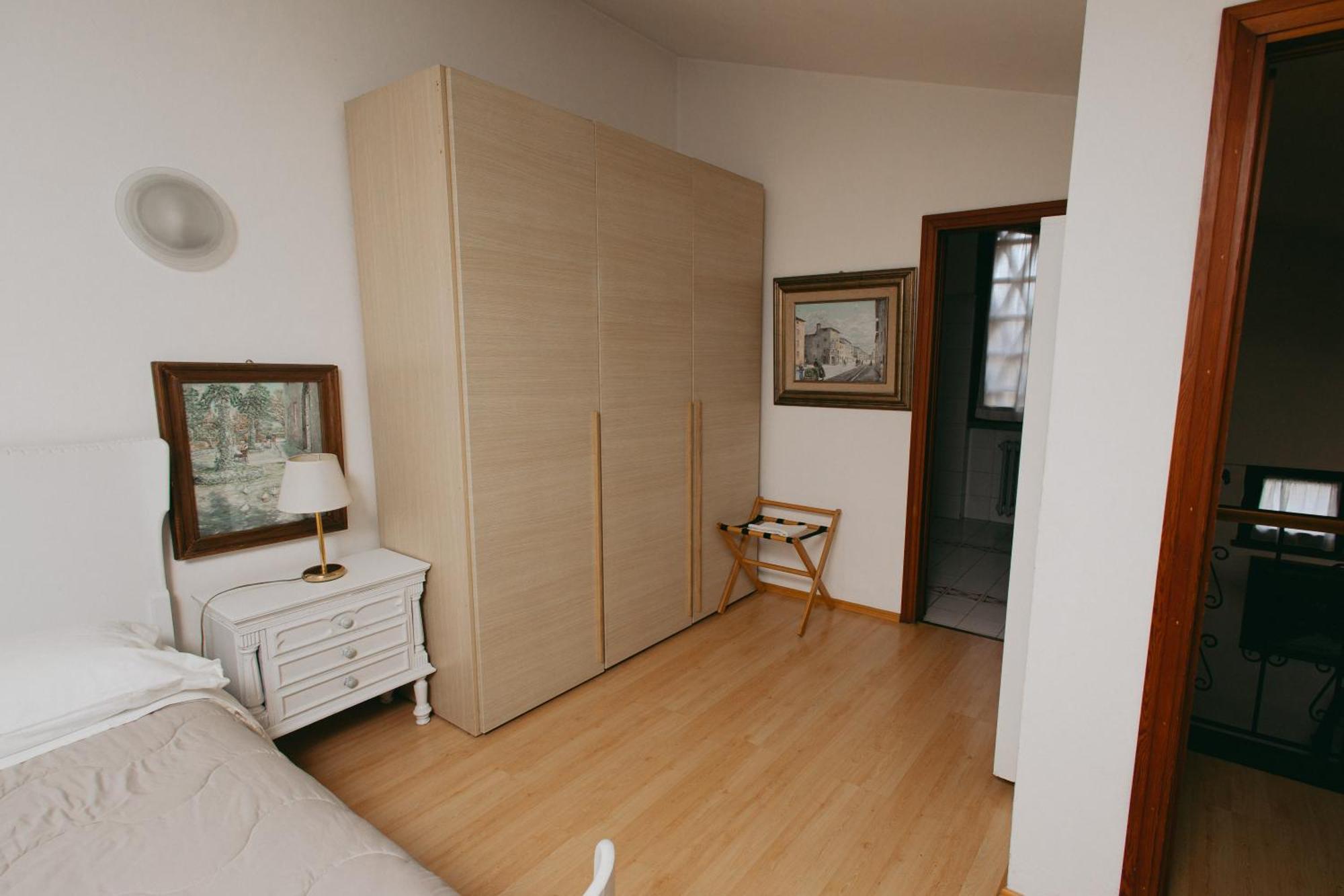 Enzo's House Affittacamere *